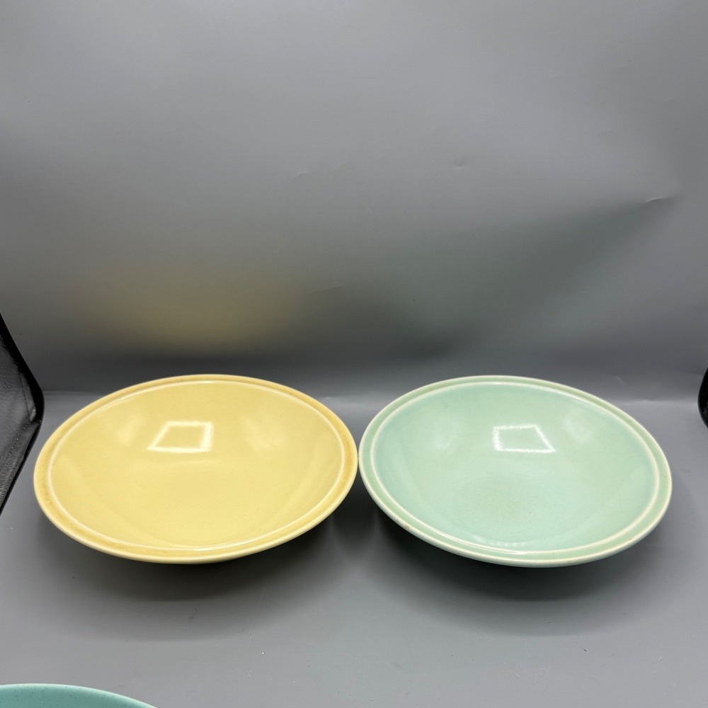 Vernon Kilns Ultra California Pottery Vegetable Bowls 2 Yellow Green Vintage MCM